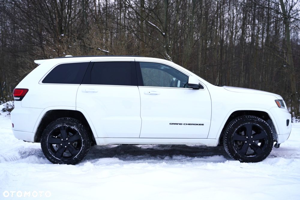 Jeep Grand Cherokee - 12