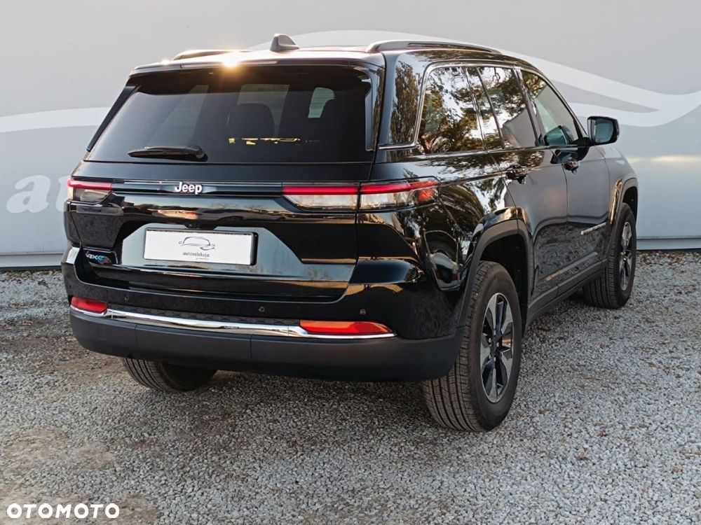 Jeep Grand Cherokee - 14