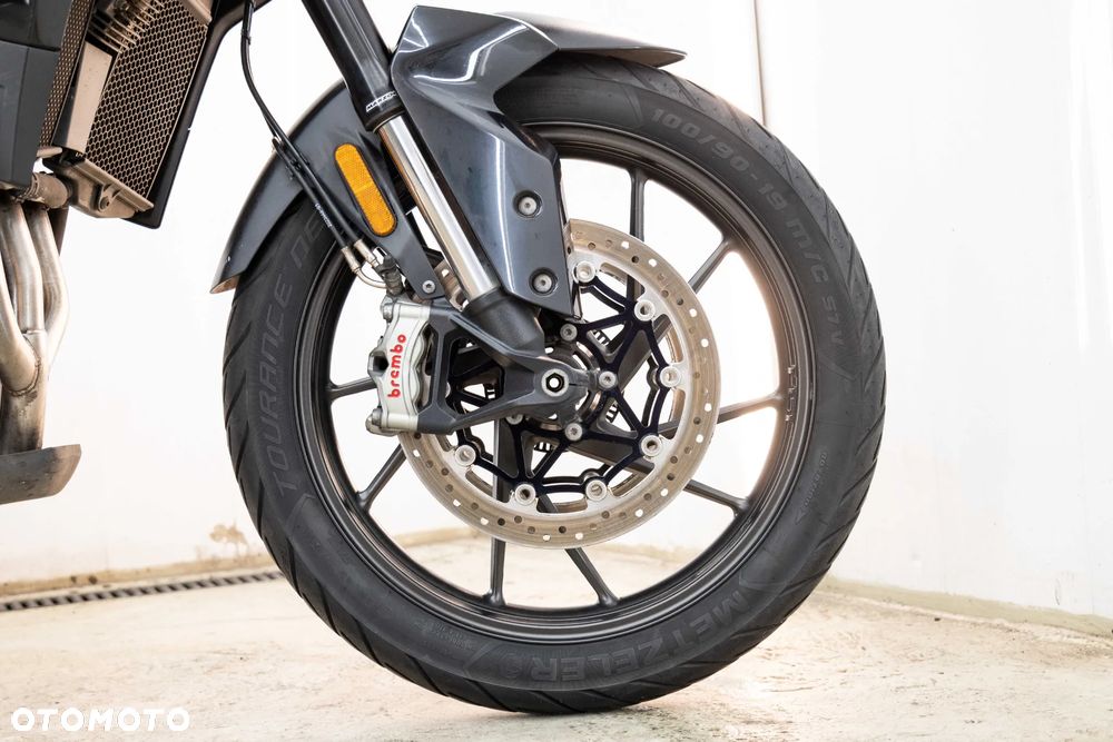 Triumph Tiger - 32