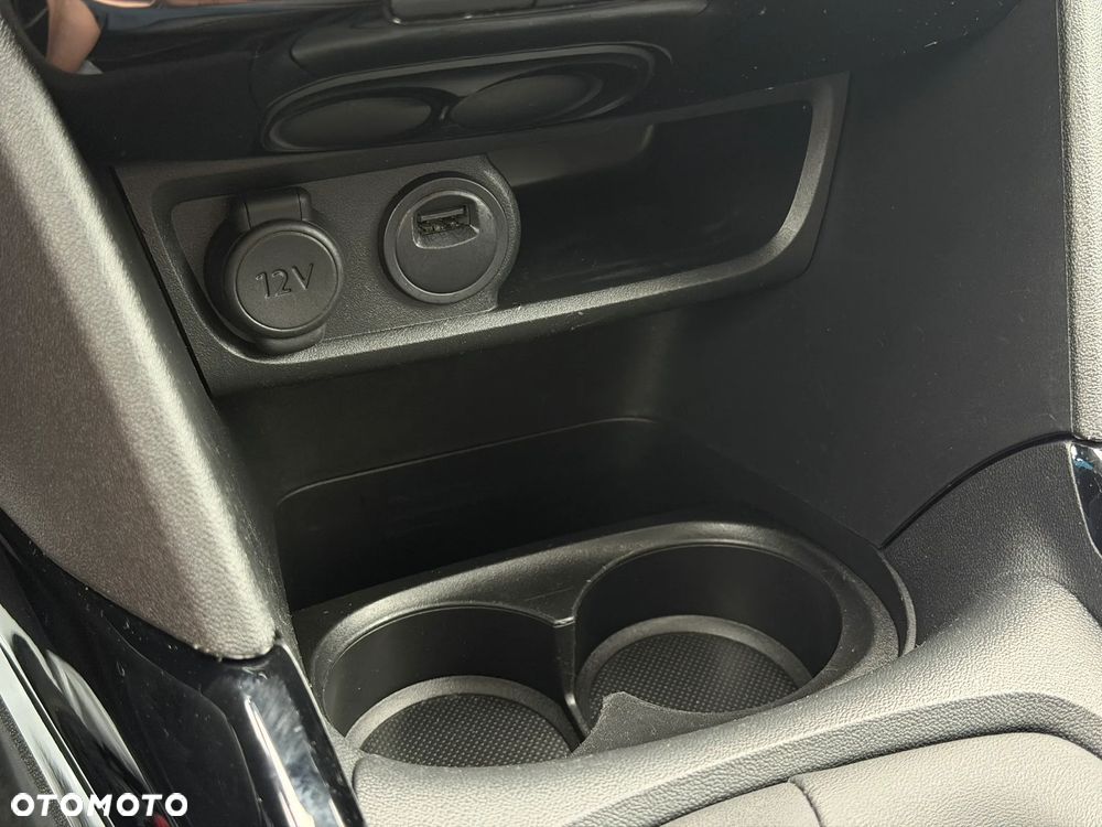 Peugeot 2008 1.2 PureTech Allure S&S - 27