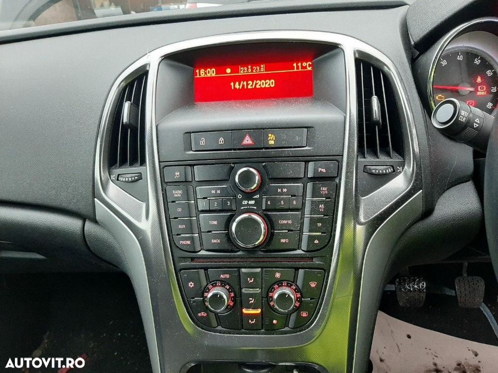 CD player Opel Astra J 2011 Hatchback 1.4 TI - 12