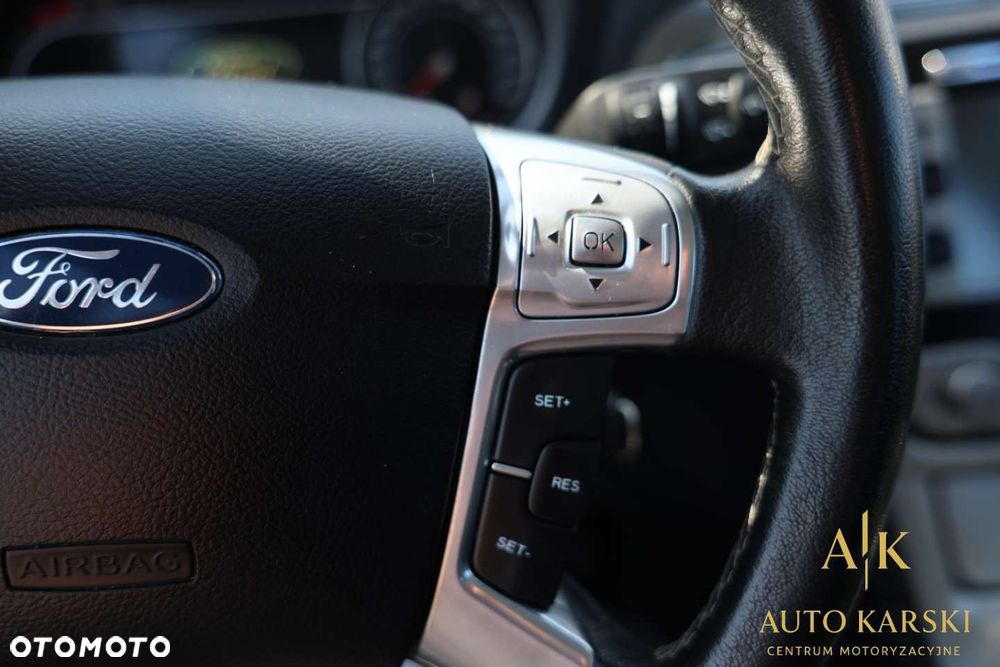 Ford S-Max - 22