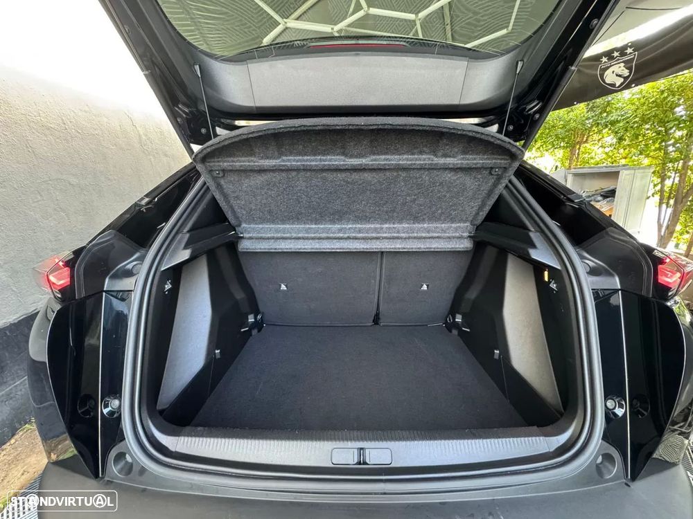 Peugeot 2008 1.2 Hybrid Style e-DCS6 - 23