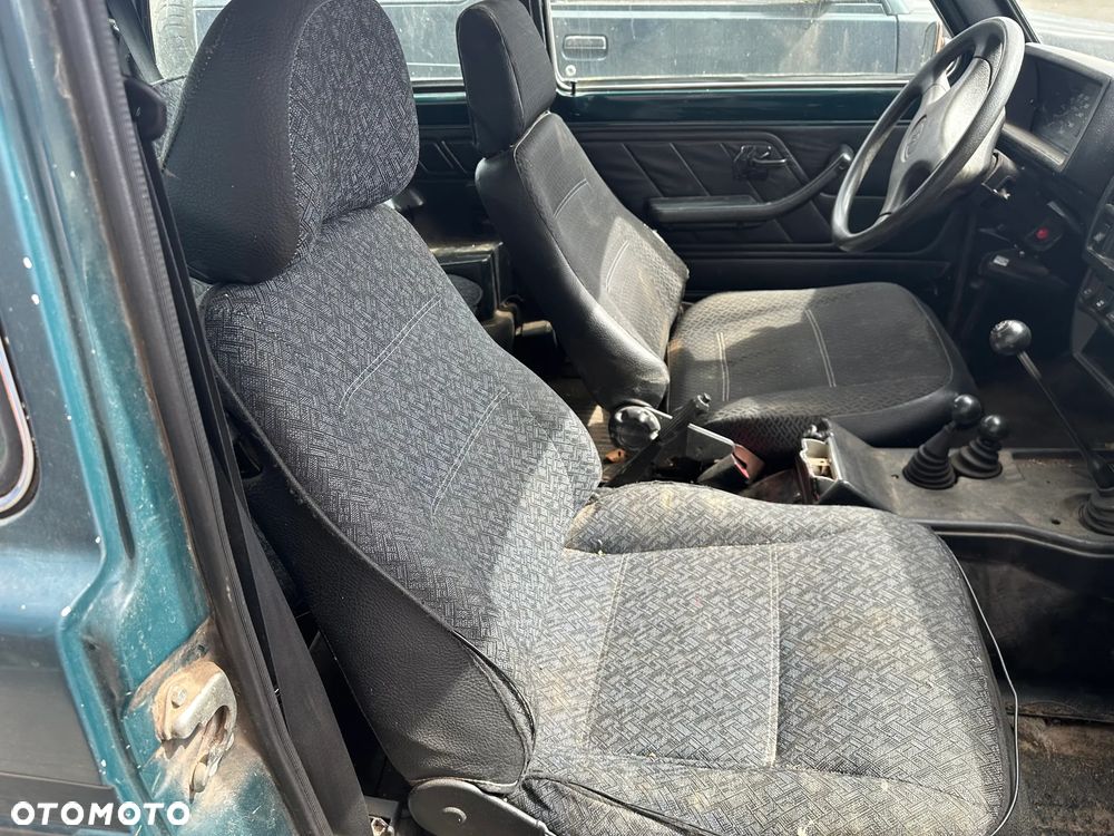 Lada Niva na części - 15