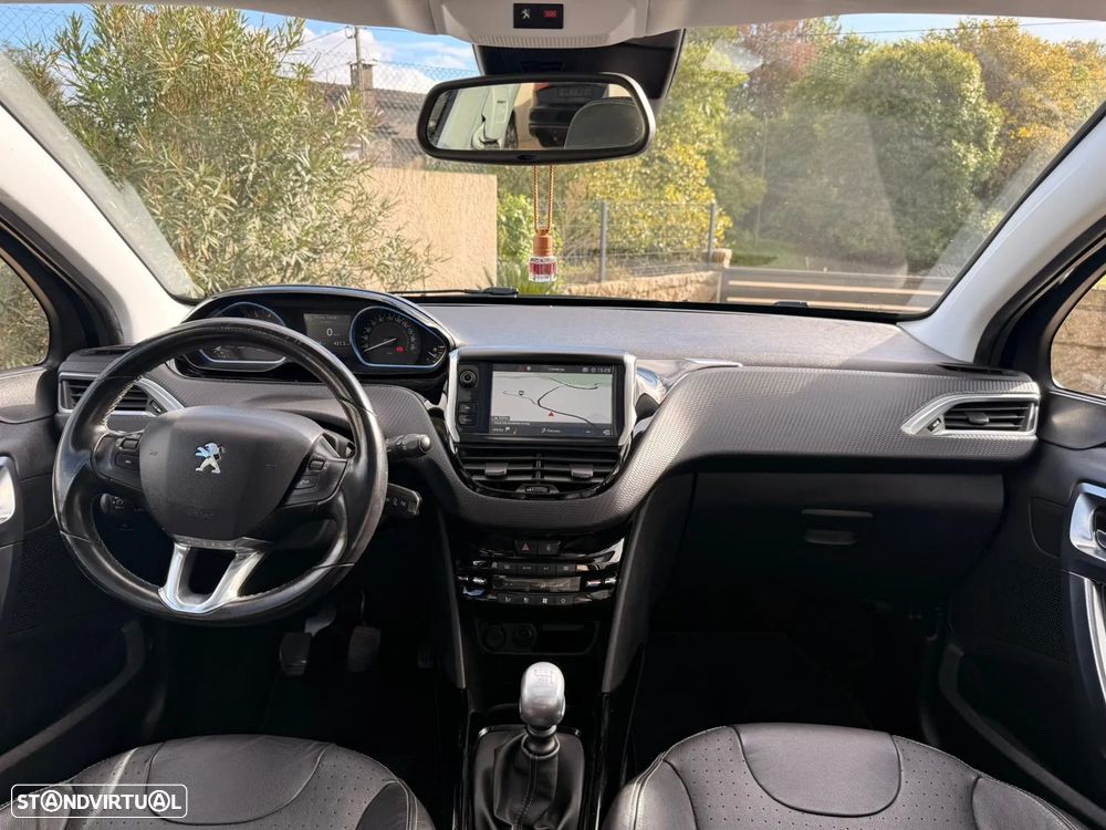 Peugeot 2008 1.2 PureTech GT Line - 5