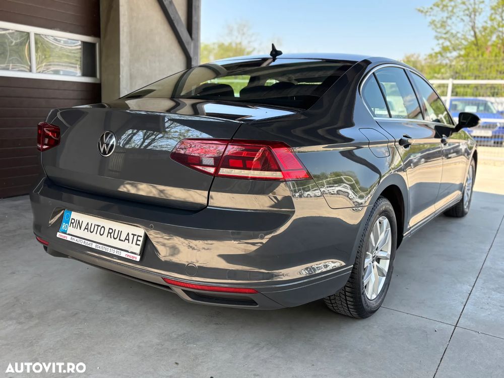 Volkswagen Passat 2.0 TDI Comfortline - 9