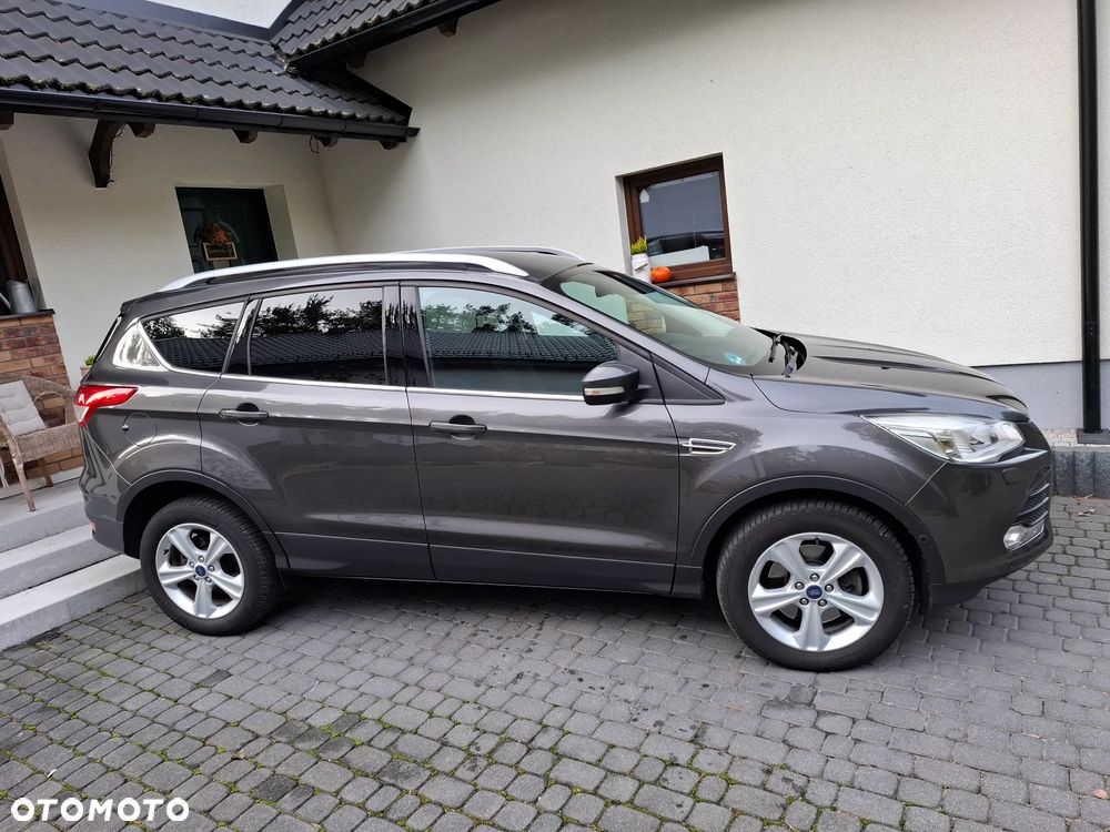 Ford Kuga 2.0 TDCi 2x4 Titanium - 28