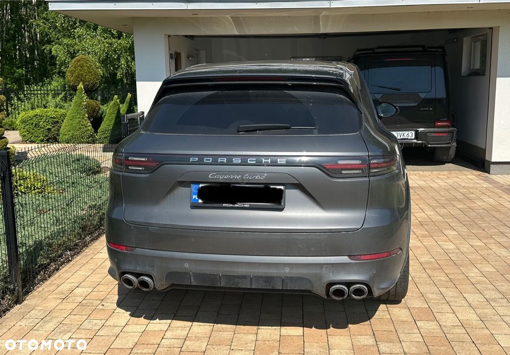 Porsche Cayenne Turbo - 2