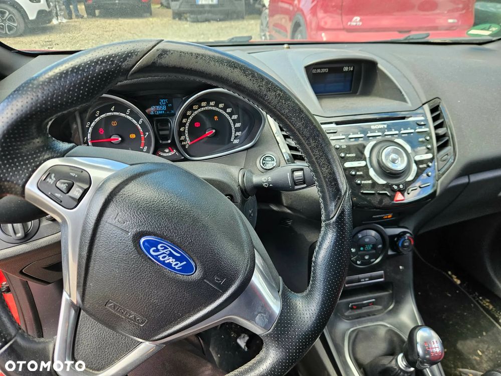 Ford Fiesta 1.6 EcoBoost ST - 12