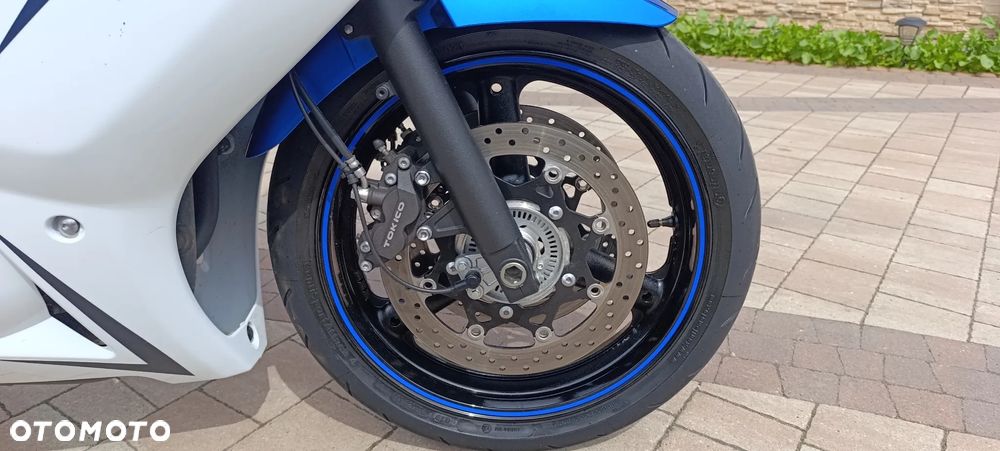 Suzuki GSX - 29