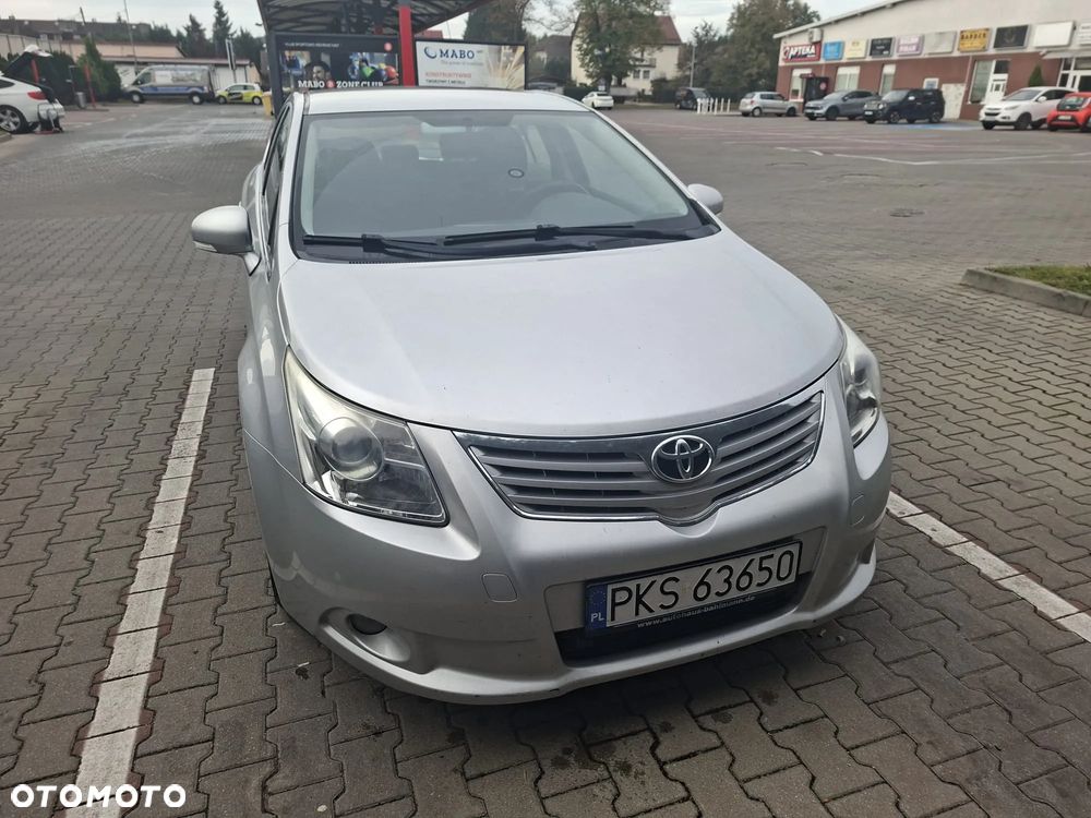 Toyota Avensis - 4