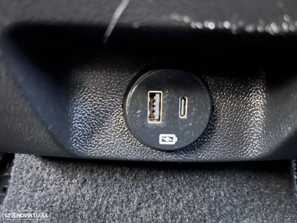Ford Focus 1.0 EcoBoost ST-Line - 26