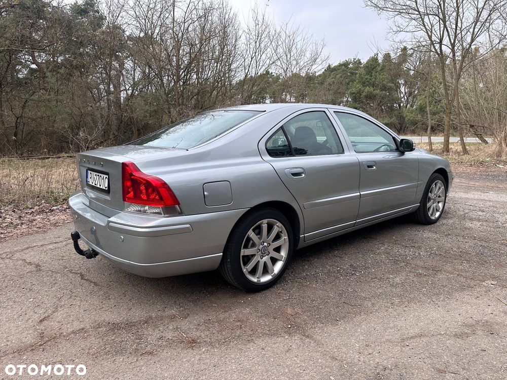Volvo S60 2.4 Summum - 6