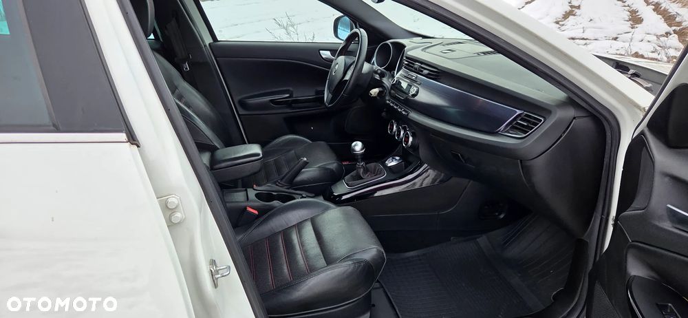 Alfa Romeo Giulietta 1.4 TB 16V Turismo - 3