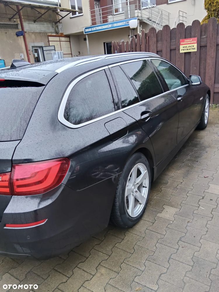 BMW Seria 5 525d xDrive Sport-Aut Modern Line - 3