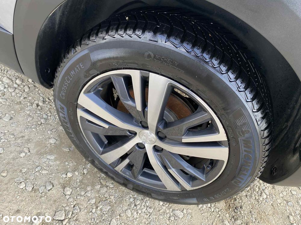 Peugeot 3008 PureTech 130 Stop & Start GPF EAT8 Allure - 21