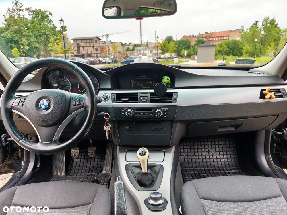 BMW Seria 3 320d - 11