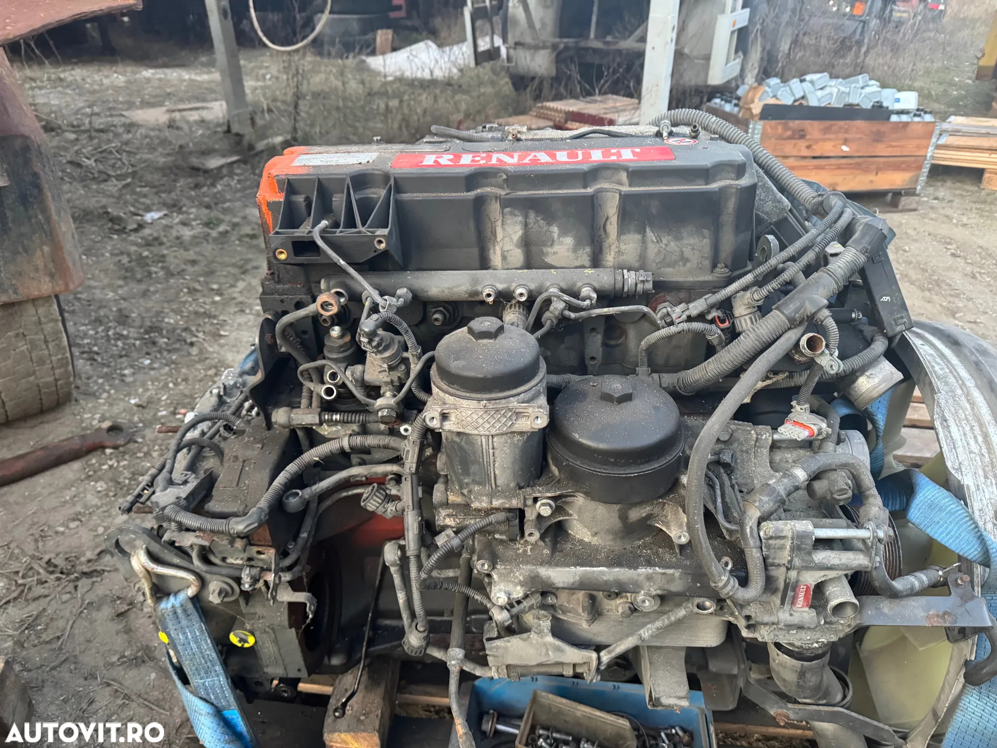 Motor RENAULT MIDLUM 220 CP  CDI DCI 6 V J01 215  5600655698 - 2