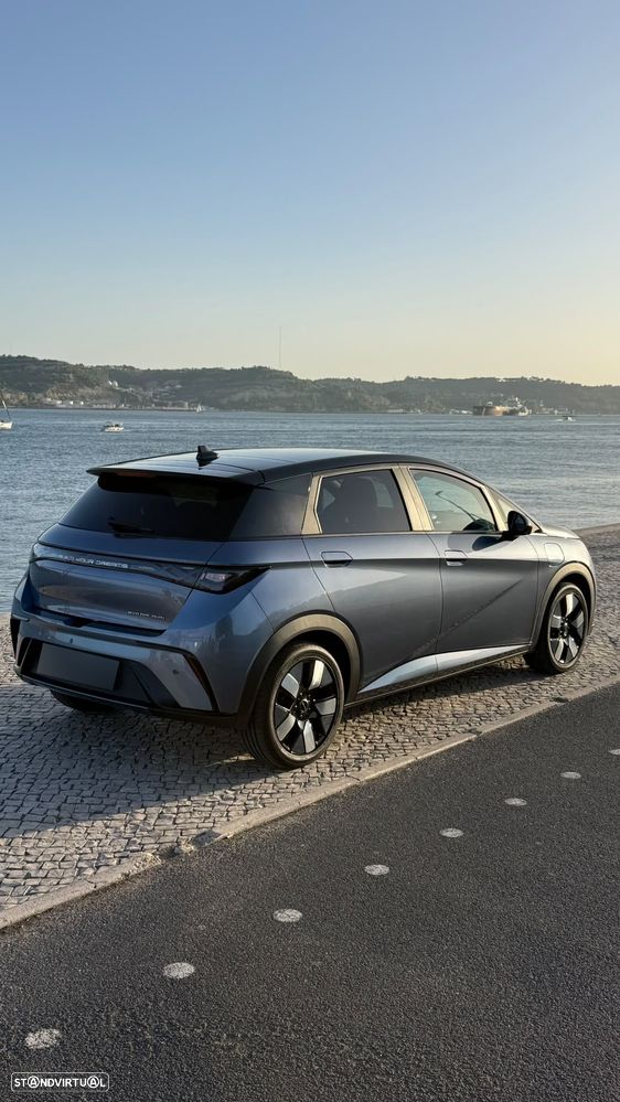 BYD Dolphin 60.4 kWh Design - 22