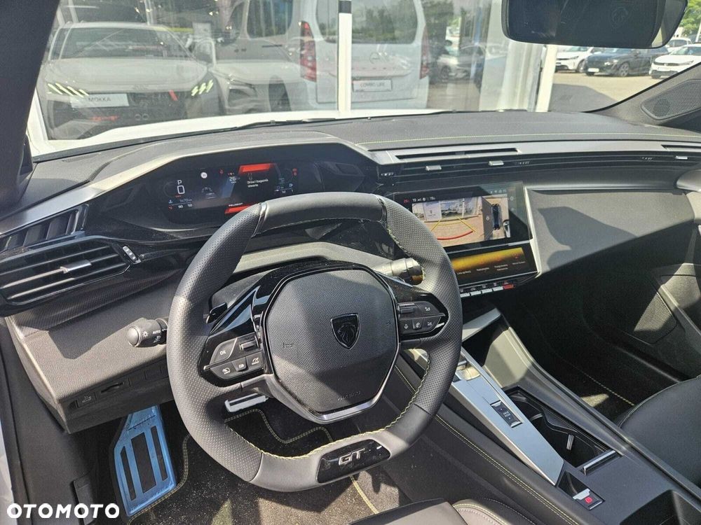 Peugeot 408 - 9