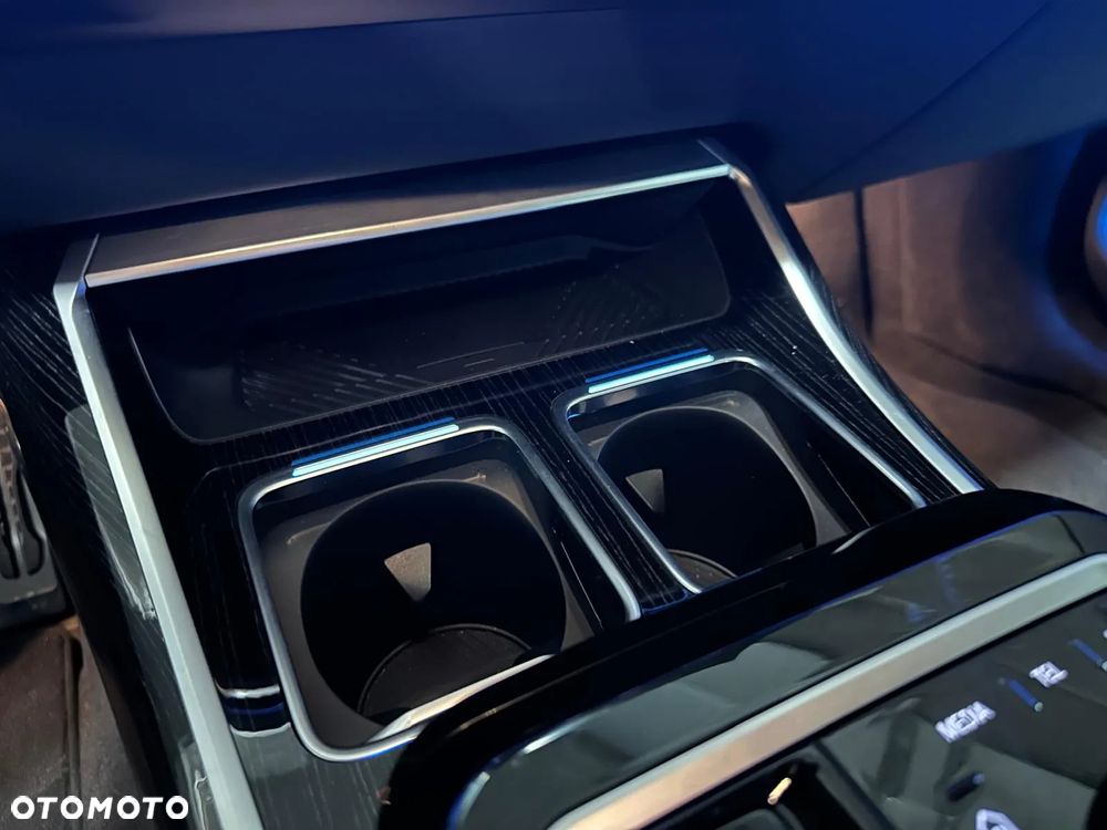 BMW Seria 7 - 21