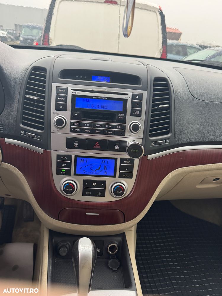 Hyundai Santa Fe 2.2 DSL VGT 5 SEATS 4WD AT FULL - 10