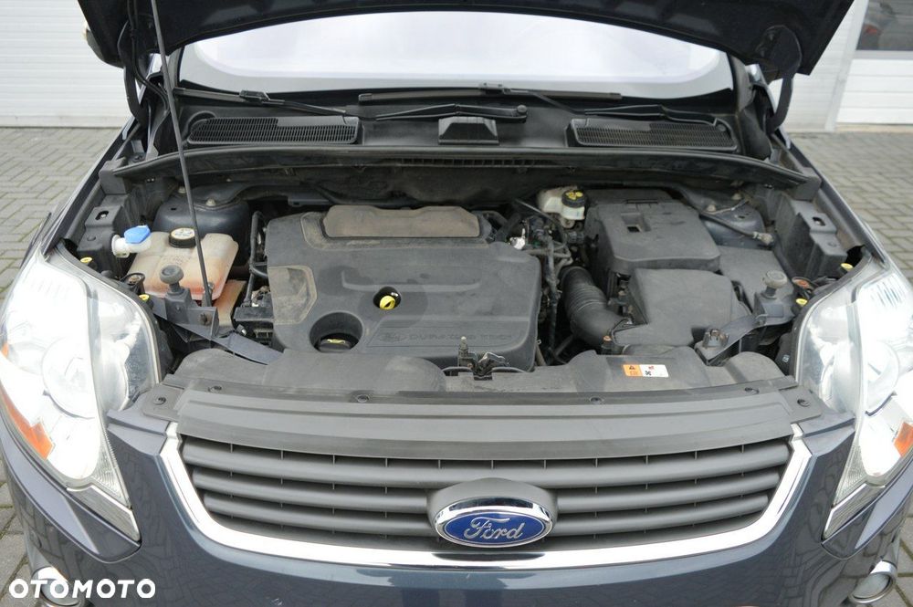 Ford Kuga 2.0 TDCi 2x4 Titanium - 37