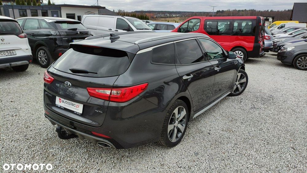 Kia Optima - 11
