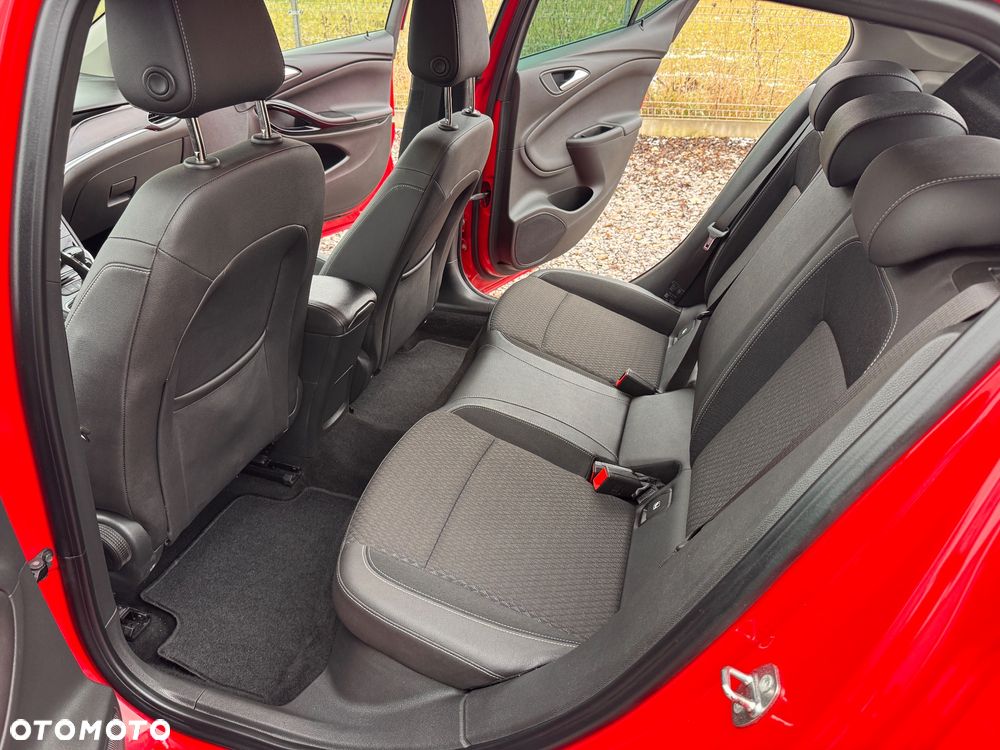 Opel Astra 1.4 Turbo Innovation - 24