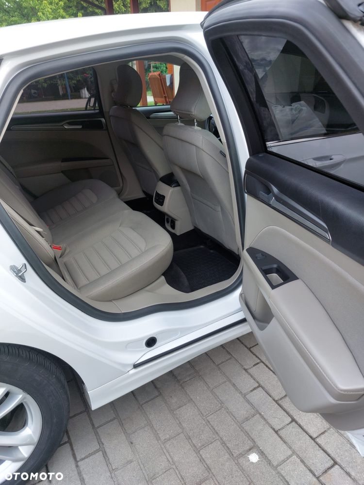 Ford Mondeo - 24