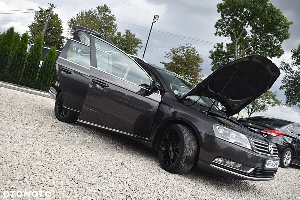 Volkswagen Passat 2.0 TDI Highline - 16