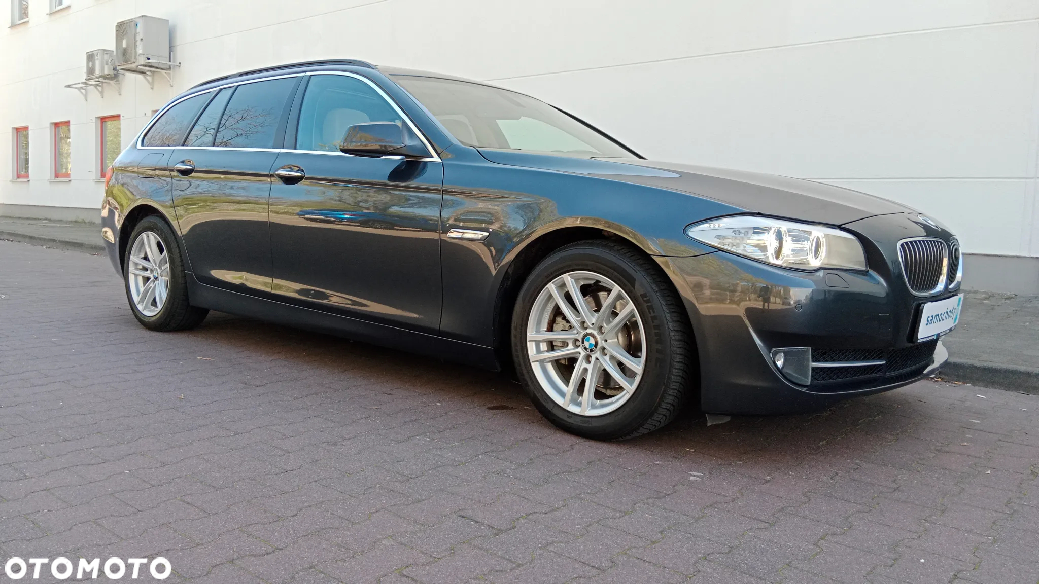 BMW Seria 5 520d - 25
