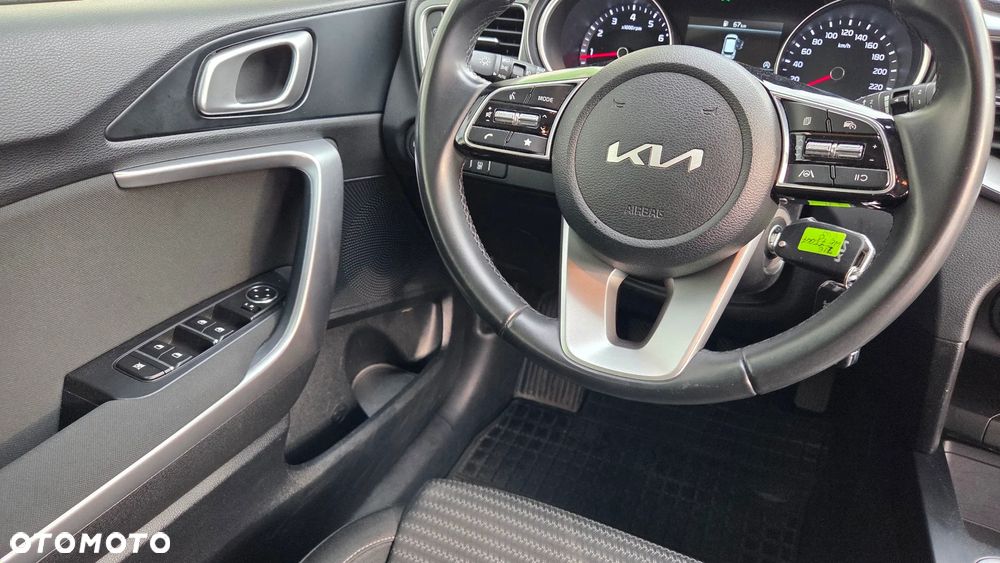 Kia Ceed 1.5 T-GDI M - 17