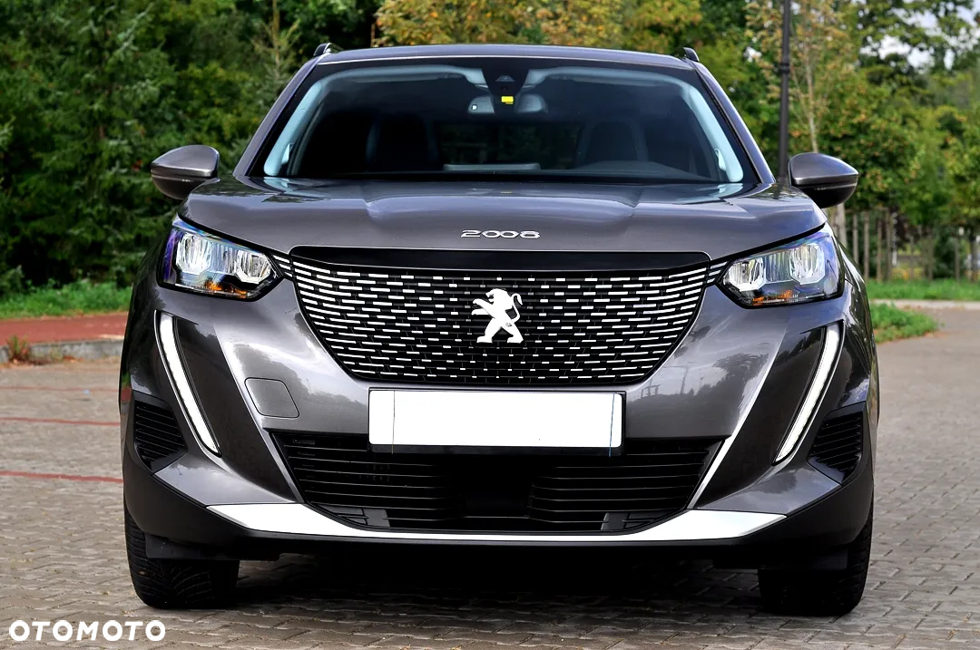 Peugeot 2008 BlueHDi 130 Allure S&S EAT8 - 11