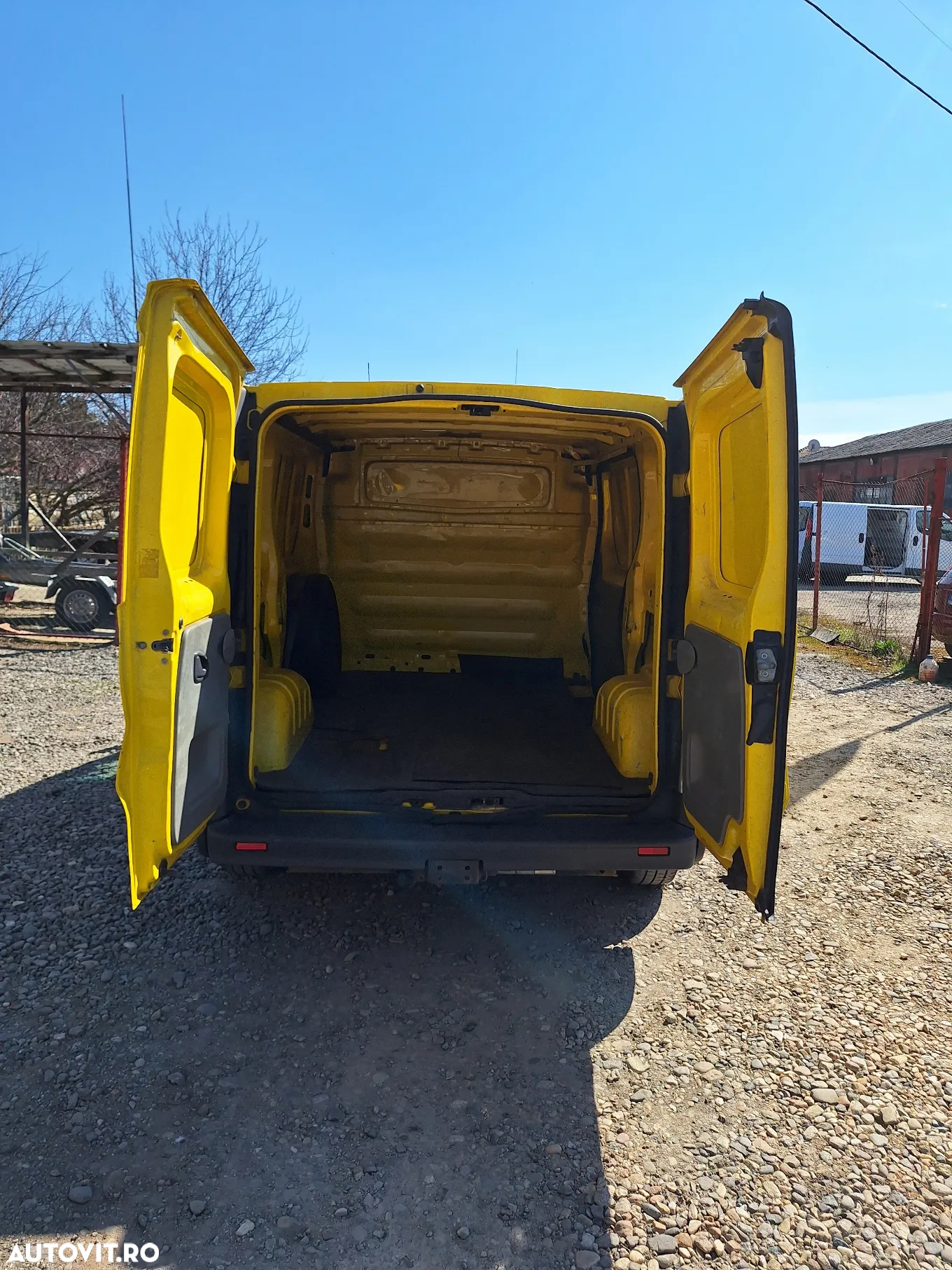 Opel Vivaro - 9