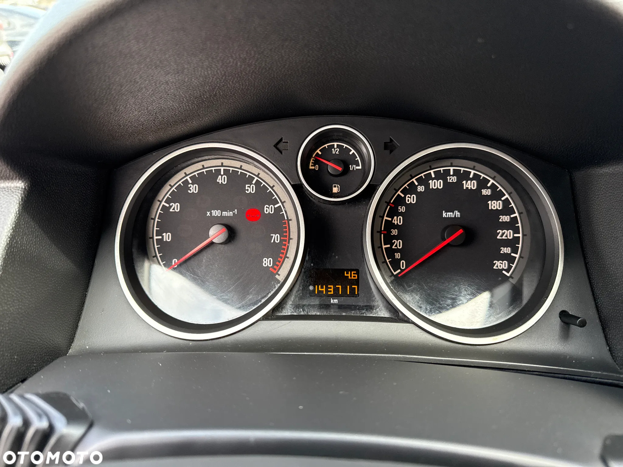Opel Astra III GTC 1.6 Cosmo - 29