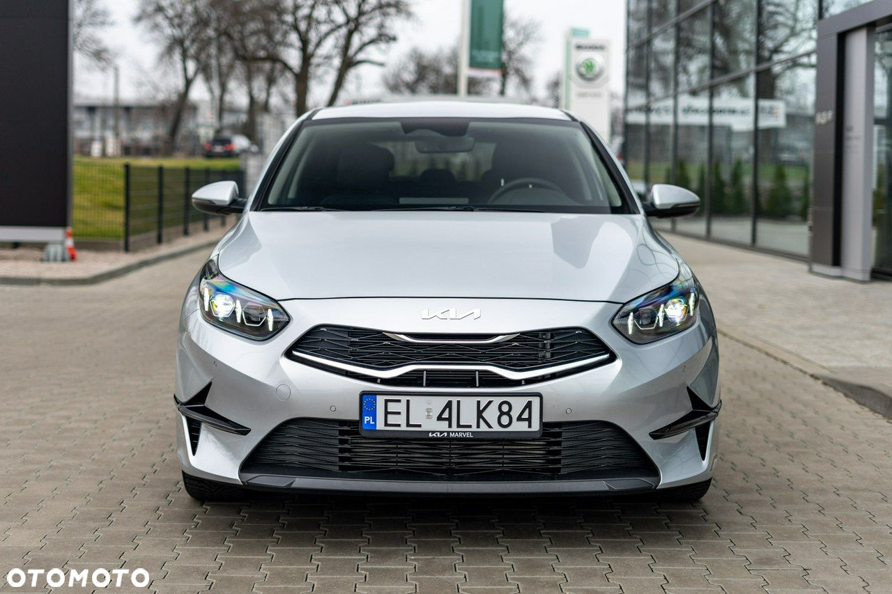 Kia Ceed - 4