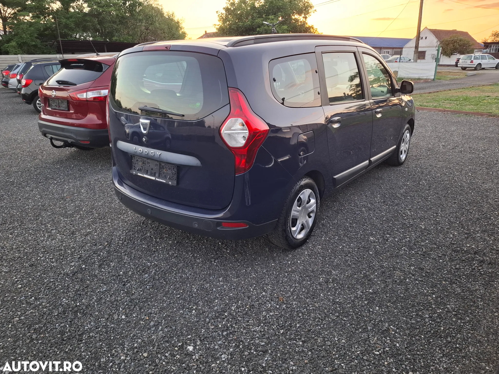 Dacia Lodgy 1.5 dCi 90 CP Laureate - 2