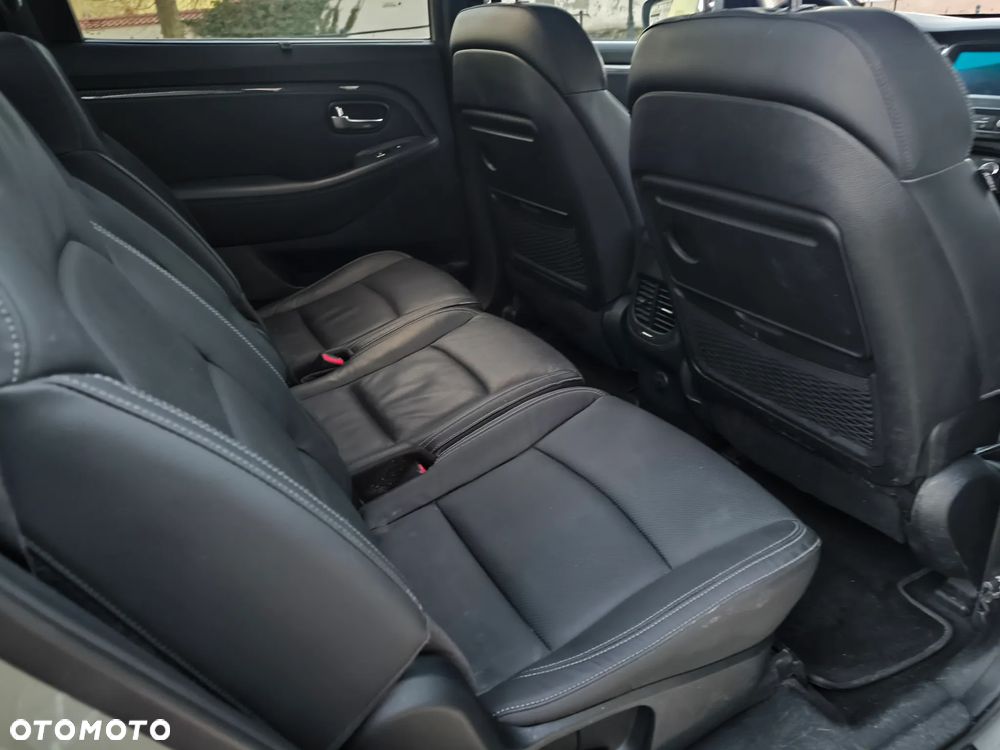 Kia Carens 1.7 CRDi Business Line 7os 7DCT - 22