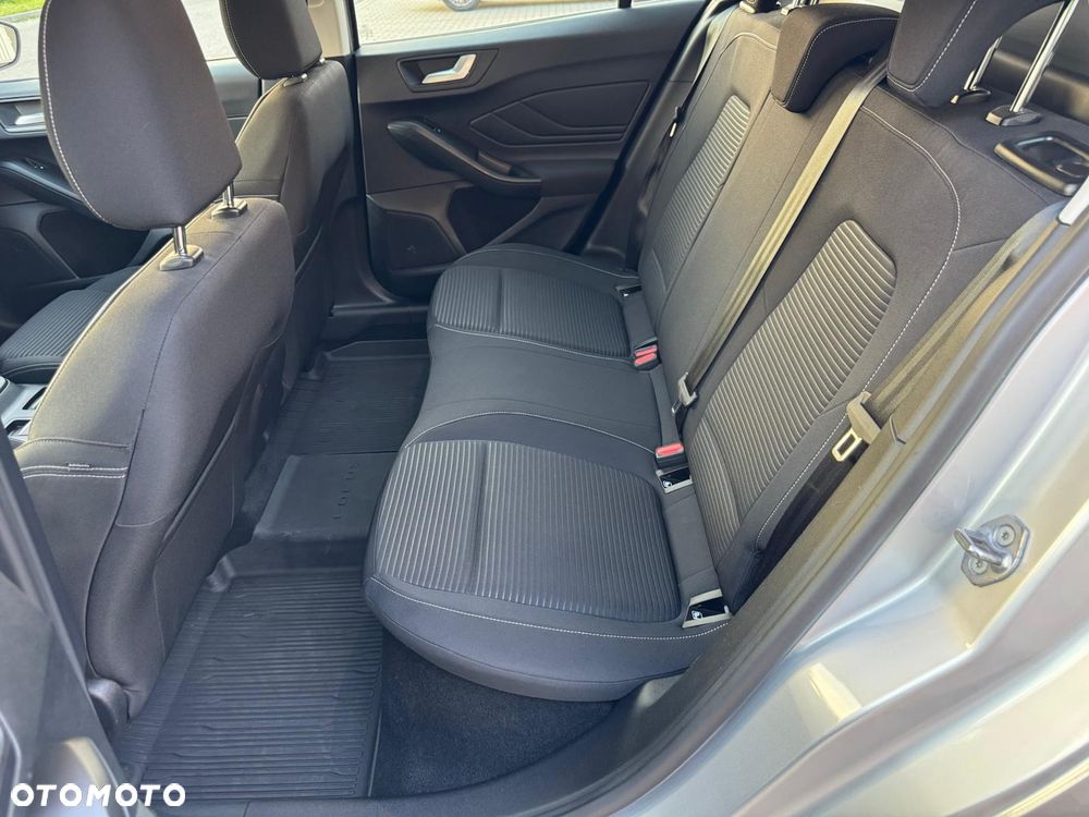 Ford Focus 1.0 EcoBoost Titanium - 10