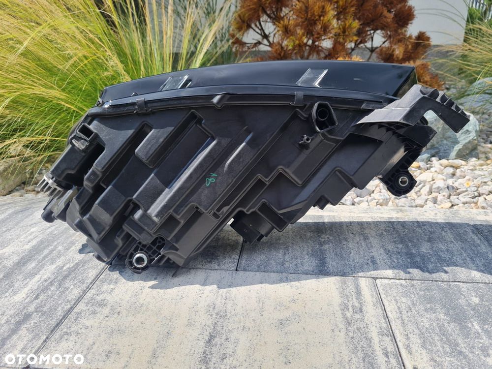 skoda octavia iv 4 kompletne lampy przód full led 5e4941015 5e4941016 - 12