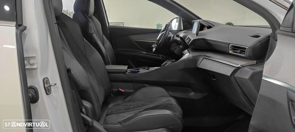 Peugeot 5008 2.0 BlueHDi GT EAT8 - 27