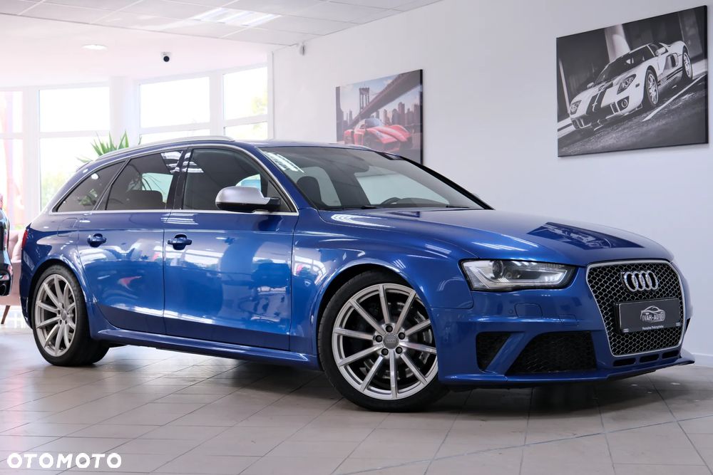 Audi RS4 Avant Standard - 3