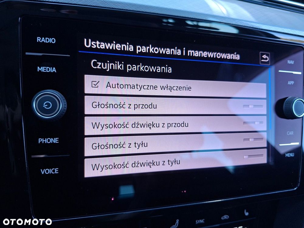 Volkswagen Passat - 26