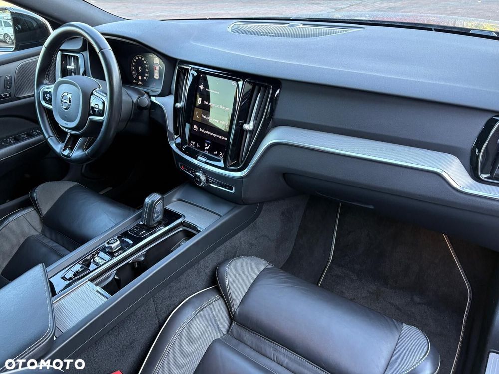 Volvo S60 B5 B AWD R-Design - 26