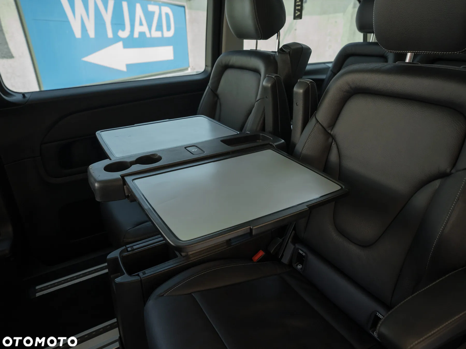 Mercedes-Benz Klasa V 300 d 4-Matic Exclusive 9G-Tronic (d³ugi) - 24