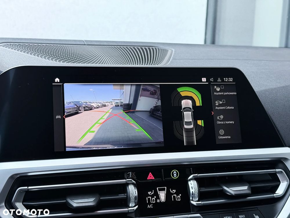BMW Seria 3 330i xDrive M Sport sport - 38