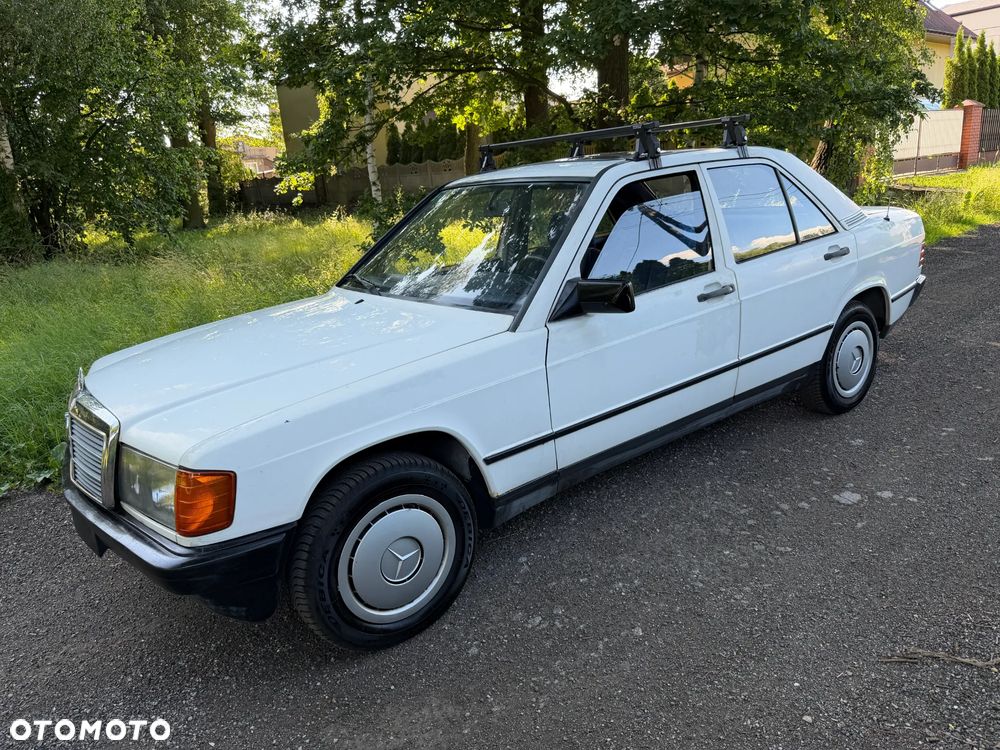 Mercedes-Benz W201 (190) - 8