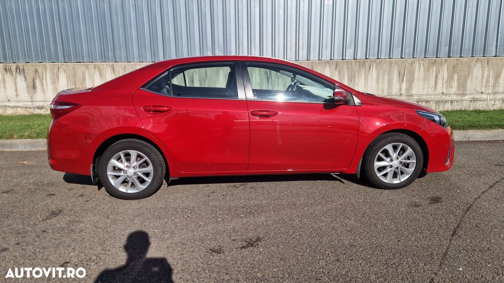 Toyota Corolla 1.4 D-4D Sol - 2