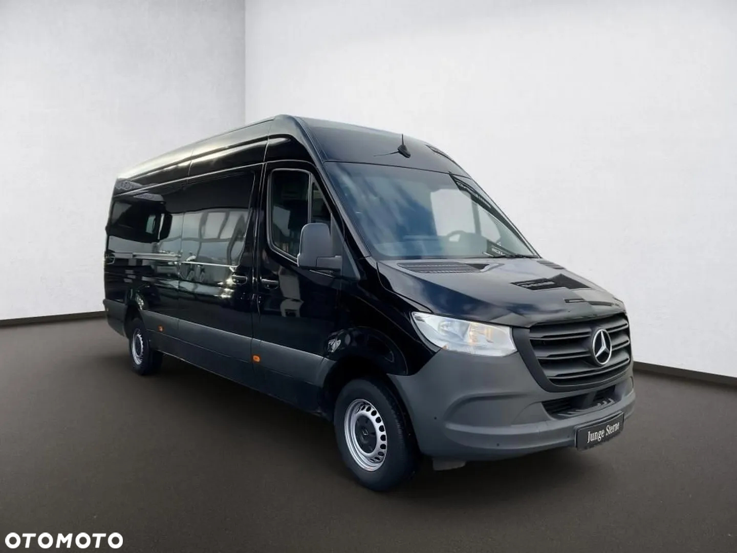 Mercedes-Benz Sprinter - 11